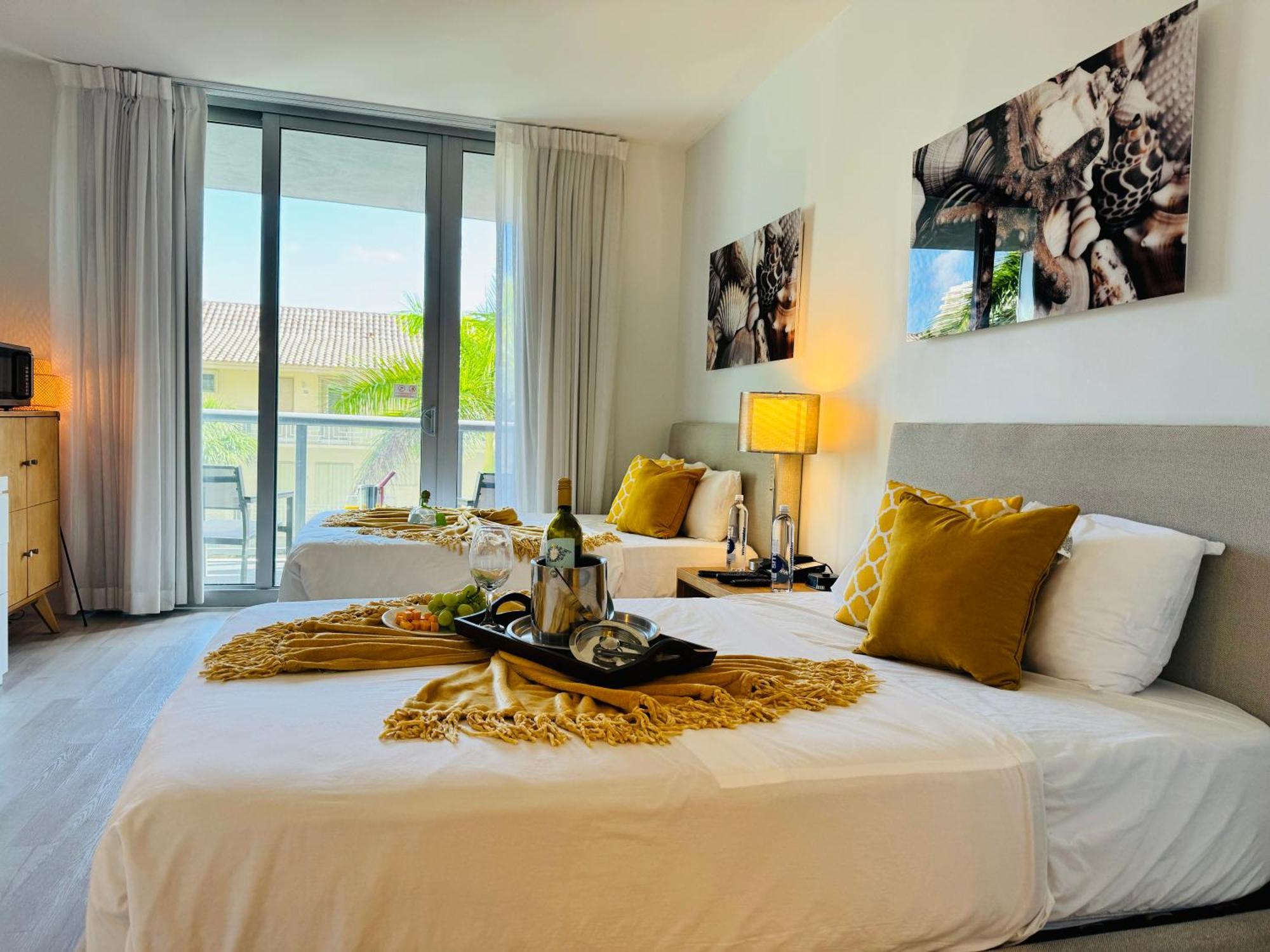 הלנדל ביץ' Beachwalk Resort & Condos מראה חיצוני תמונה