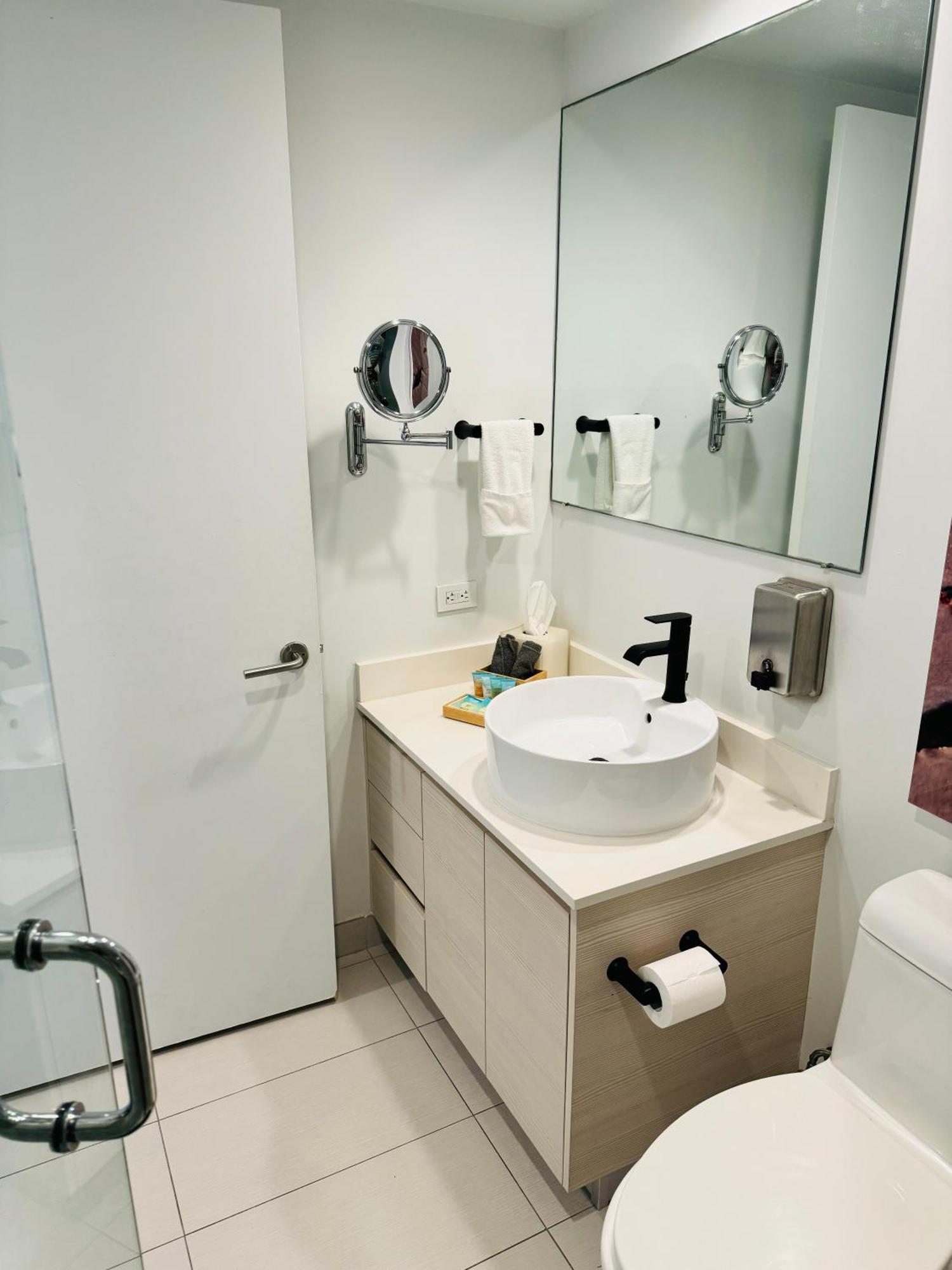 הלנדל ביץ' Beachwalk Resort & Condos מראה חיצוני תמונה
