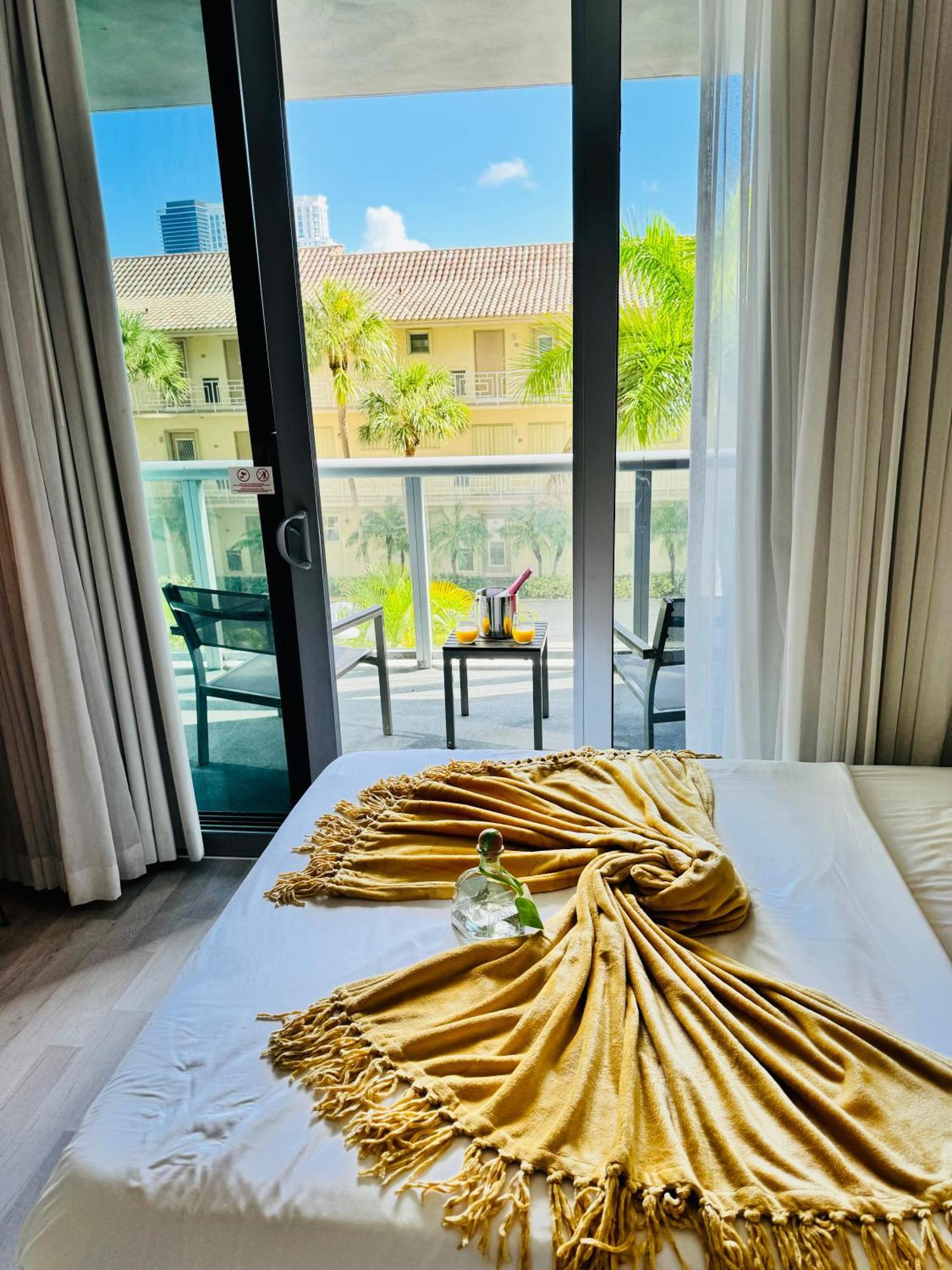 הלנדל ביץ' Beachwalk Resort & Condos מראה חיצוני תמונה