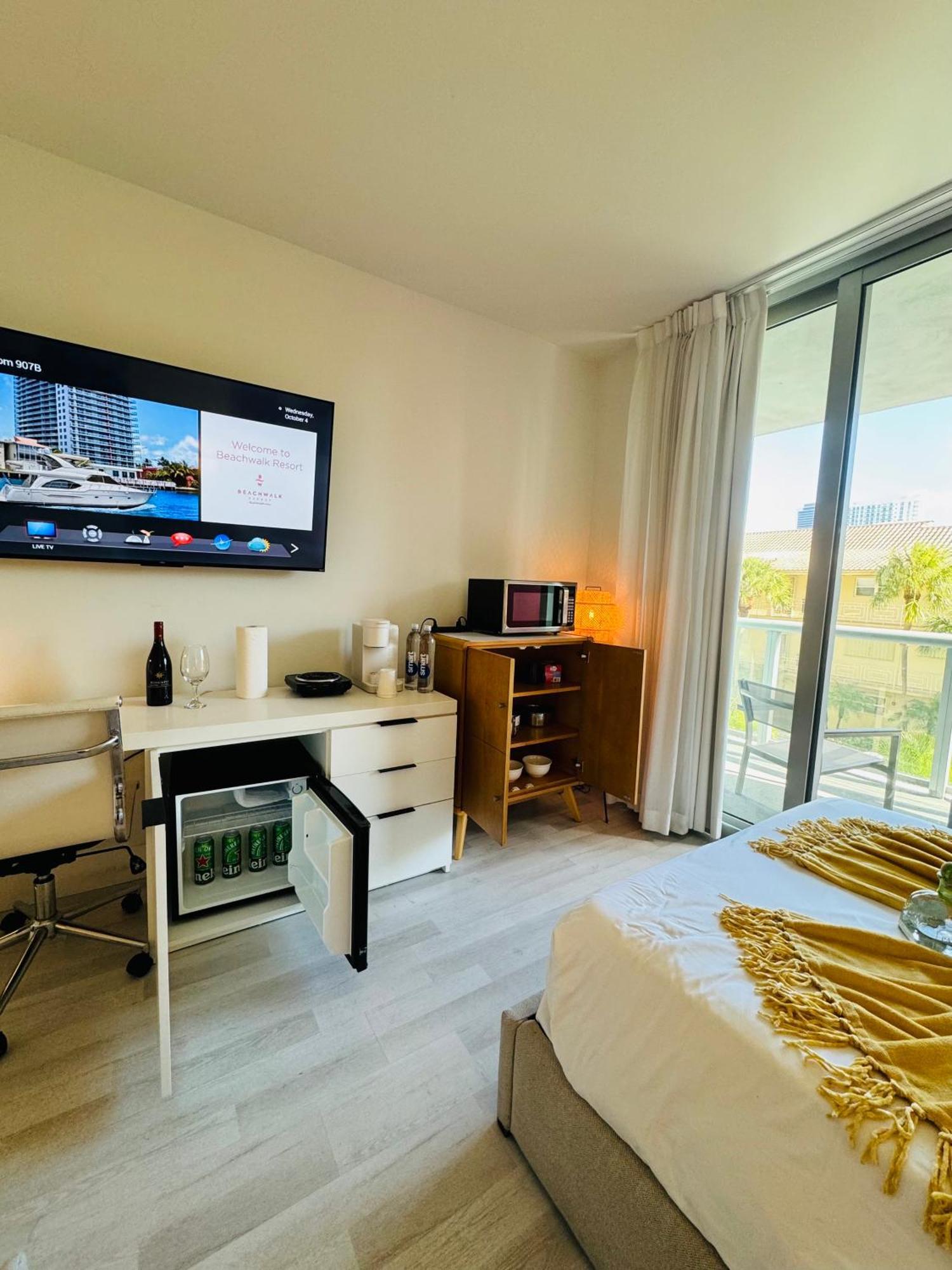 הלנדל ביץ' Beachwalk Resort & Condos מראה חיצוני תמונה