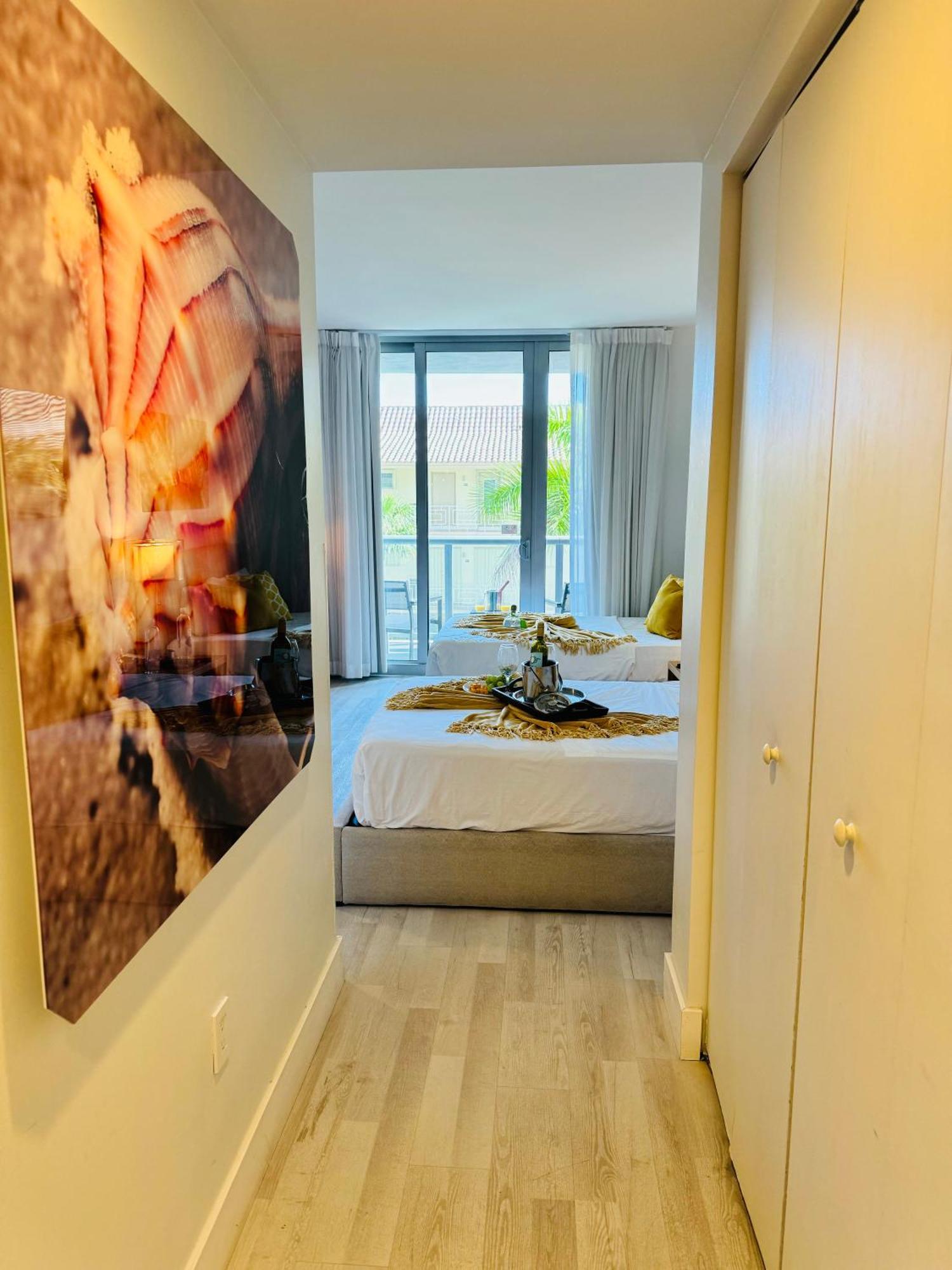 הלנדל ביץ' Beachwalk Resort & Condos מראה חיצוני תמונה
