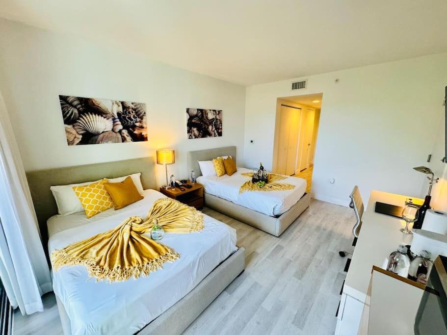 הלנדל ביץ' Beachwalk Resort & Condos מראה חיצוני תמונה